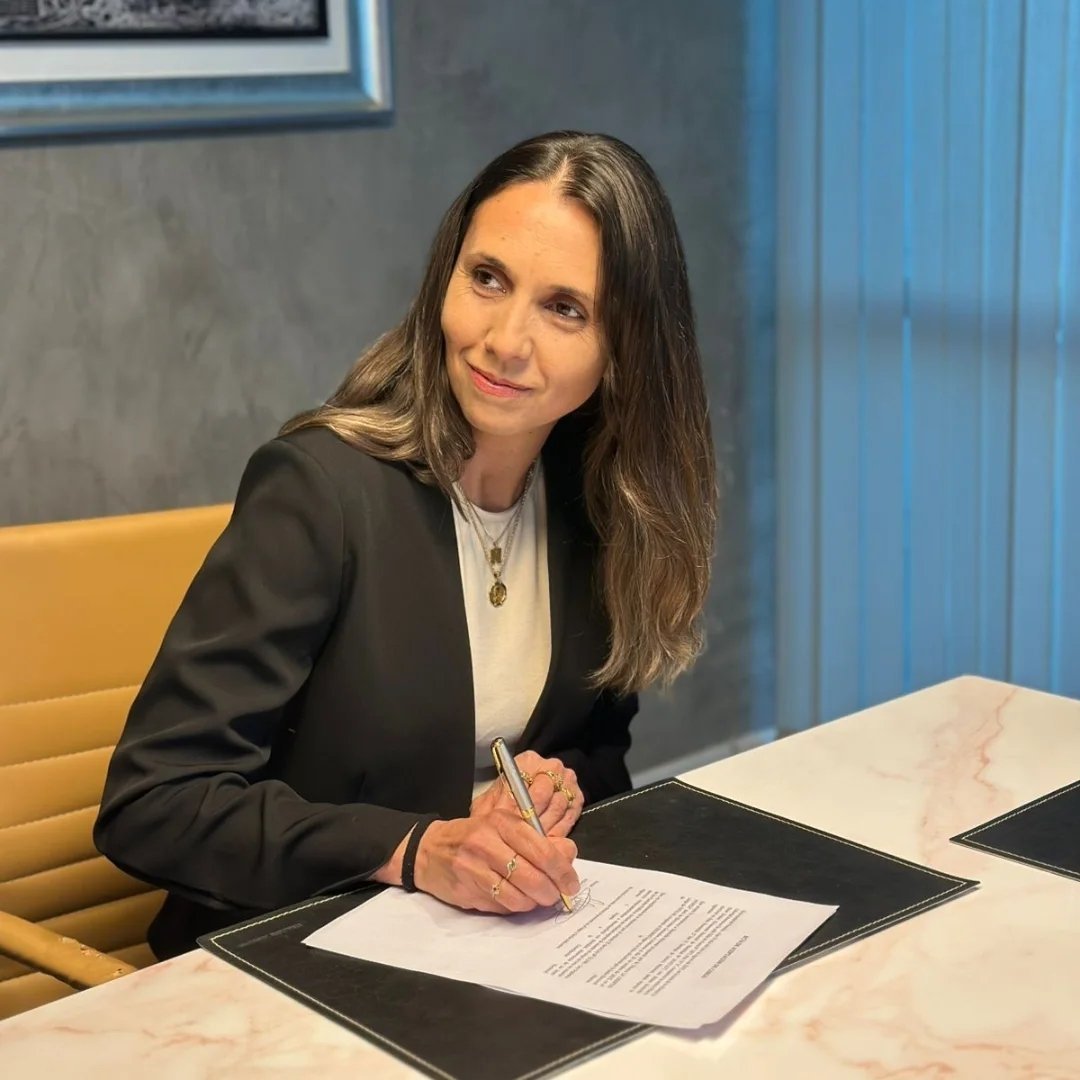 Placa informativa del encuentro CREA